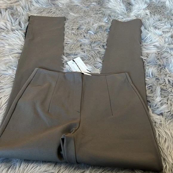 Zara - Picture 4 of 8